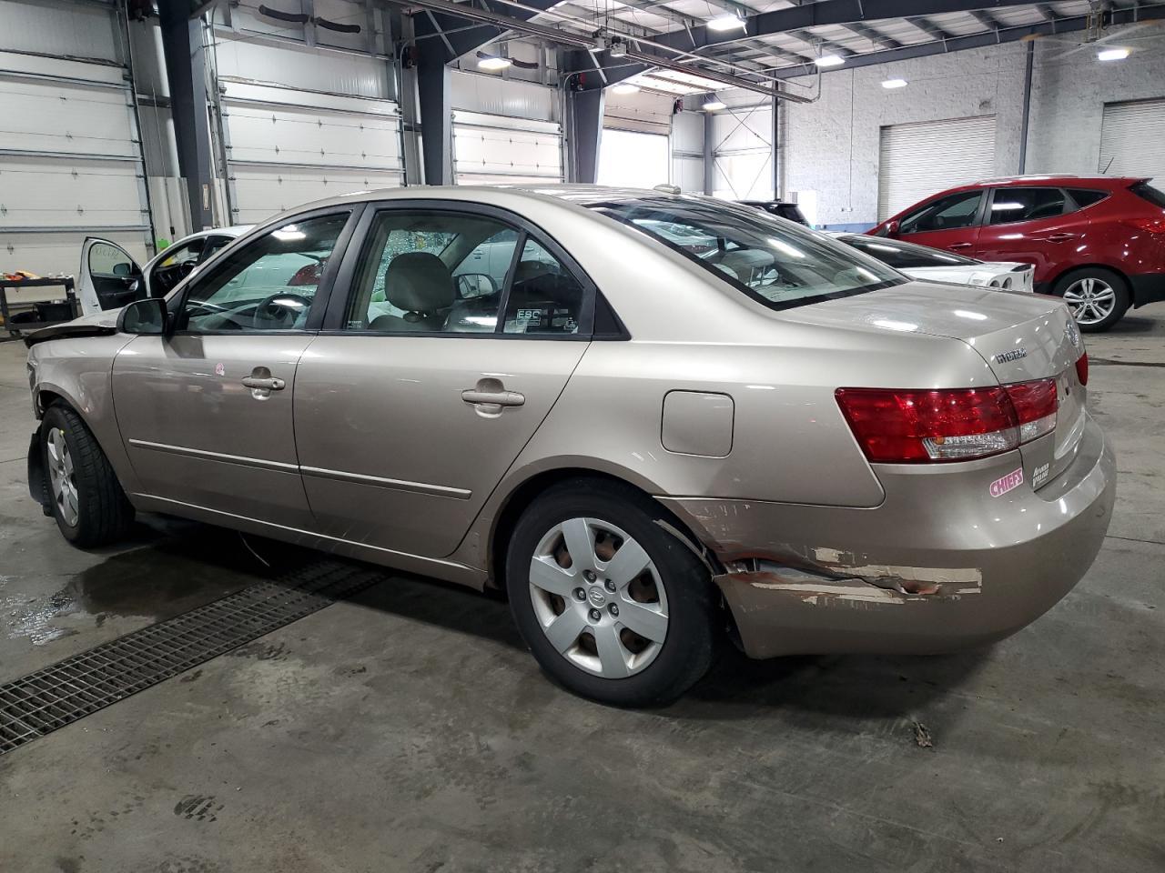 2008 Hyundai Sonata - Image 2