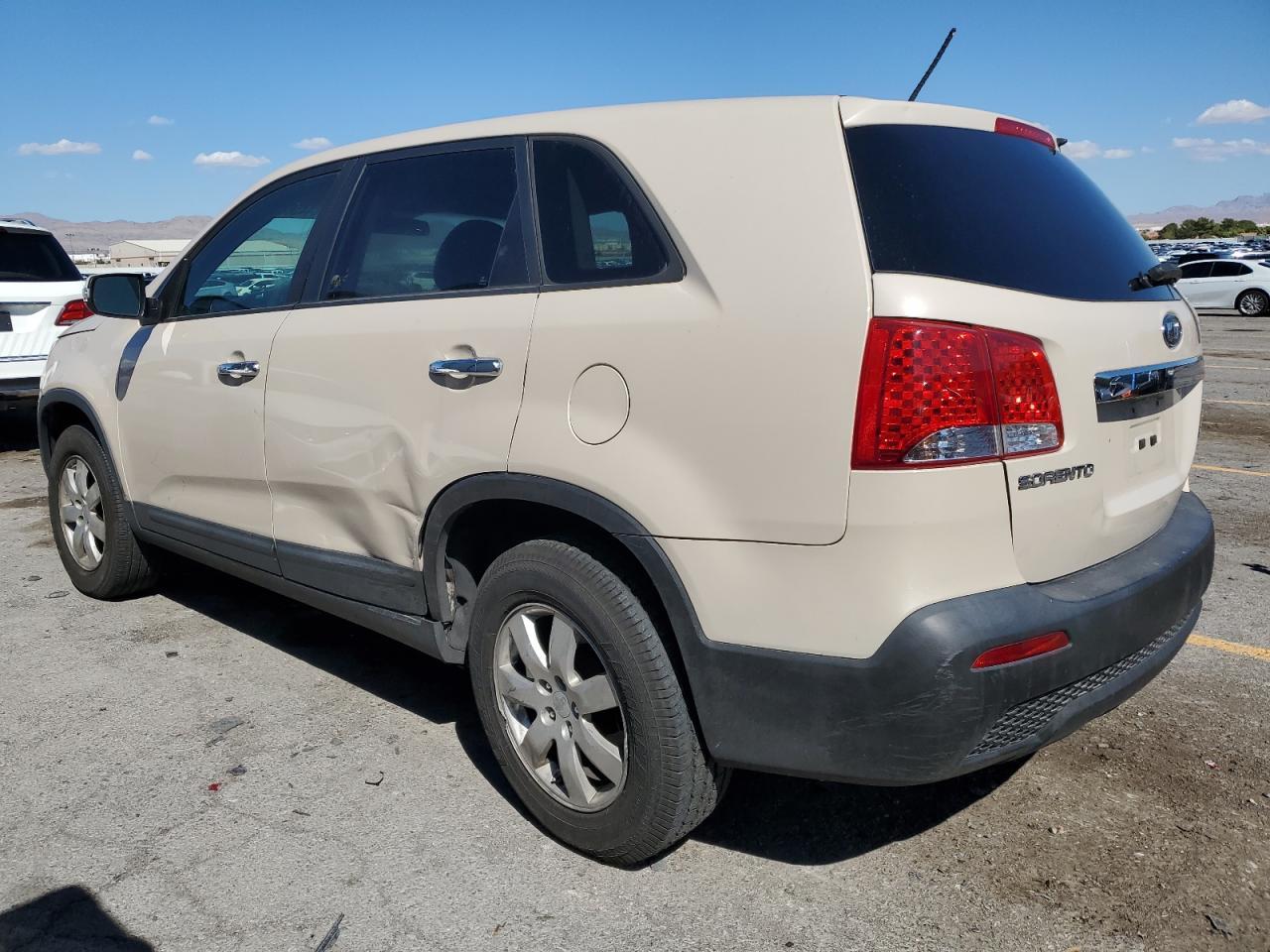 2011 Kia Sorento Base - Фото 2