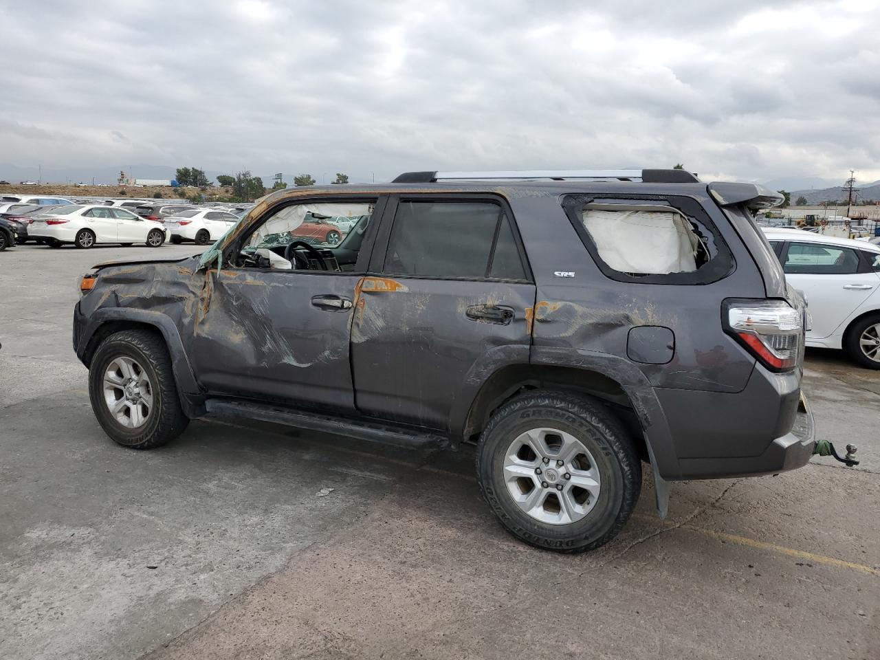 2021 Toyota 4Runner Sr5/Sr5 Premium - Фото 2