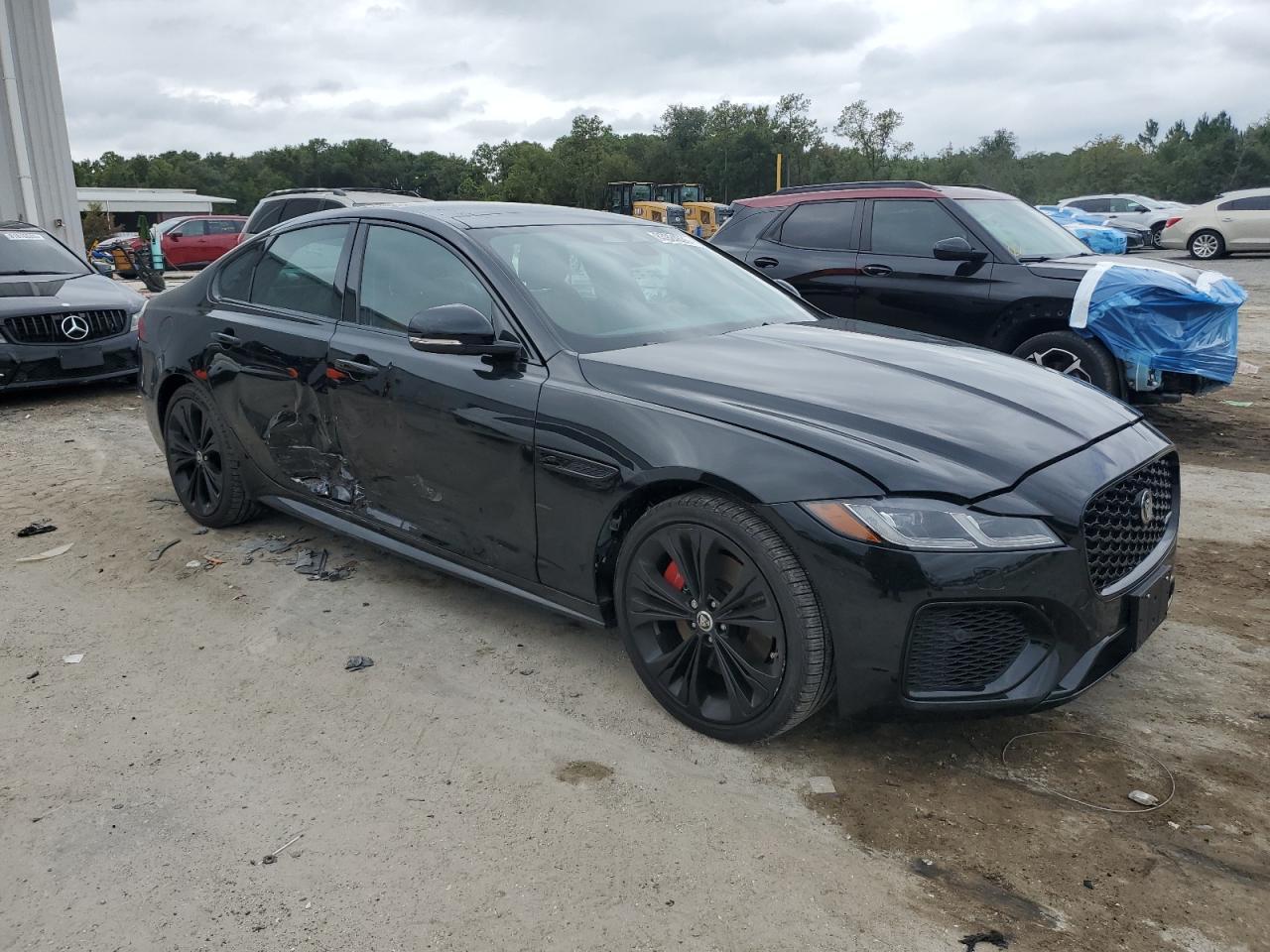 2024 Jaguar Xf R-Dynamic Se - Фото 4