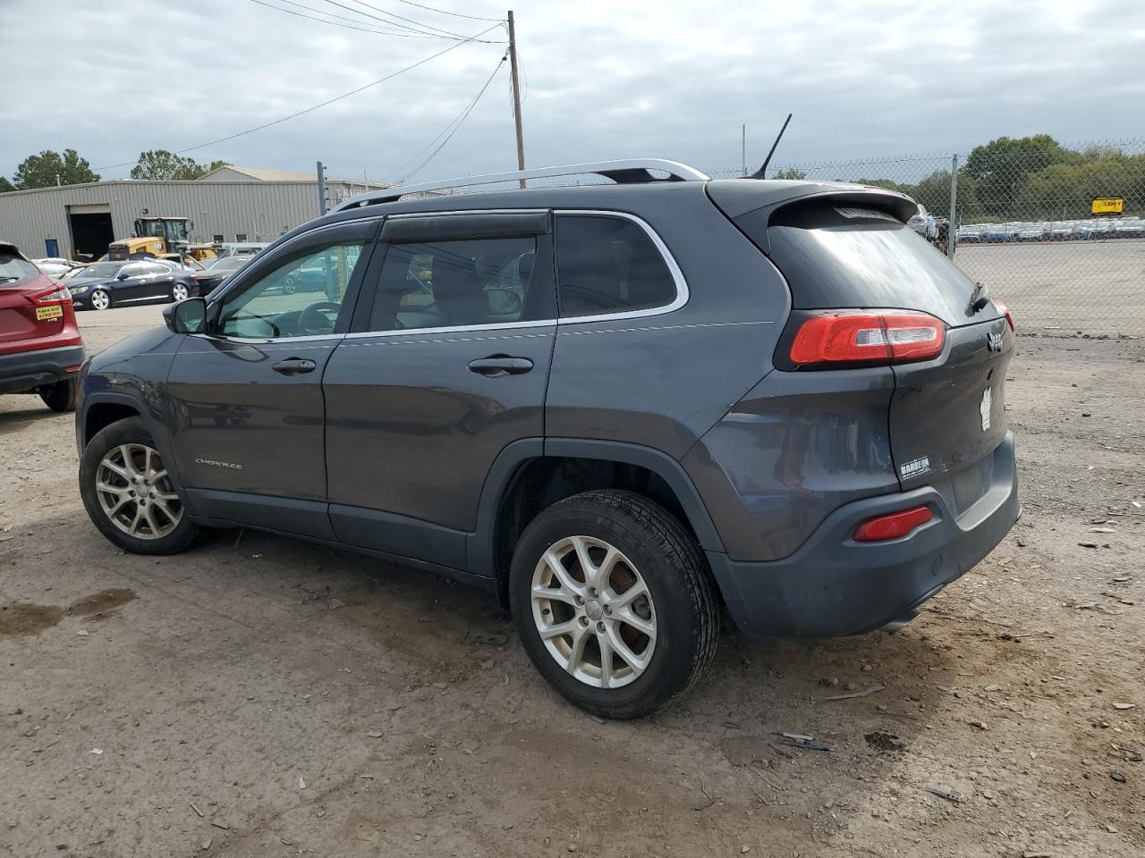 2015 Jeep Cherokee Latitude - Image 2