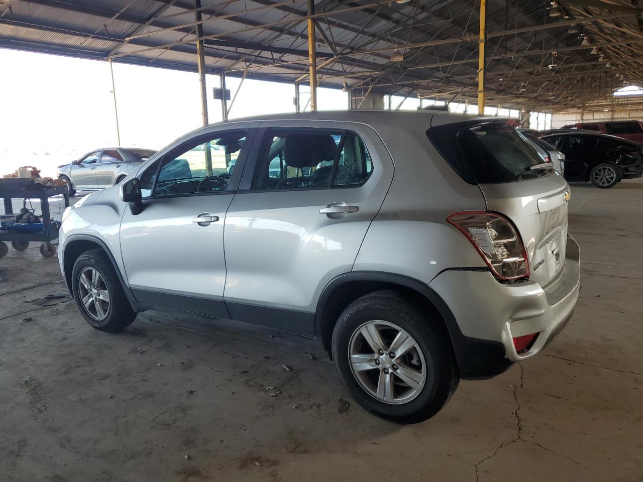 2018 Chevrolet Trax Ls - Image 2