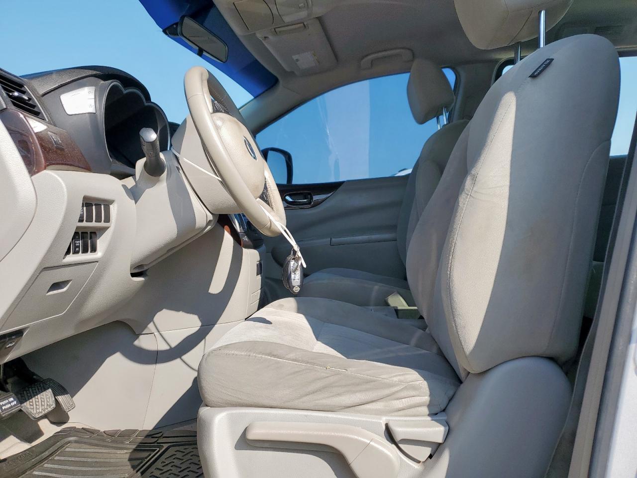 2011 Nissan Quest S - Фото 7
