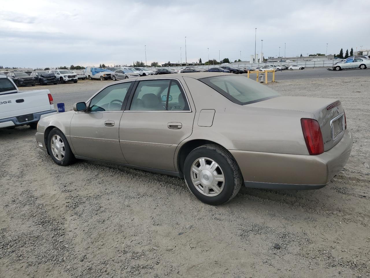 2003 Cadillac Deville - Фото 2