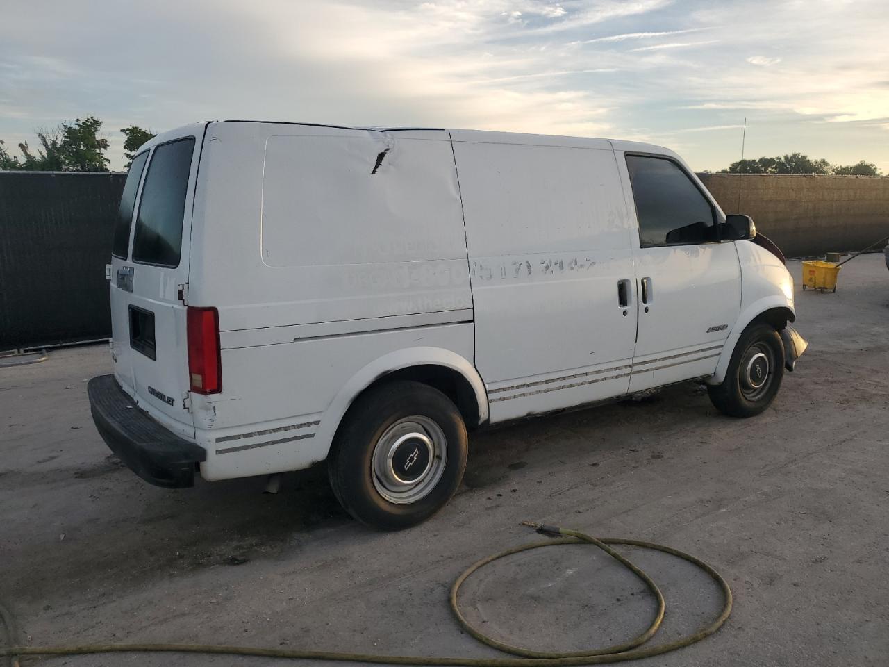 1998 Chevrolet Astro Delivery Van - Image 3