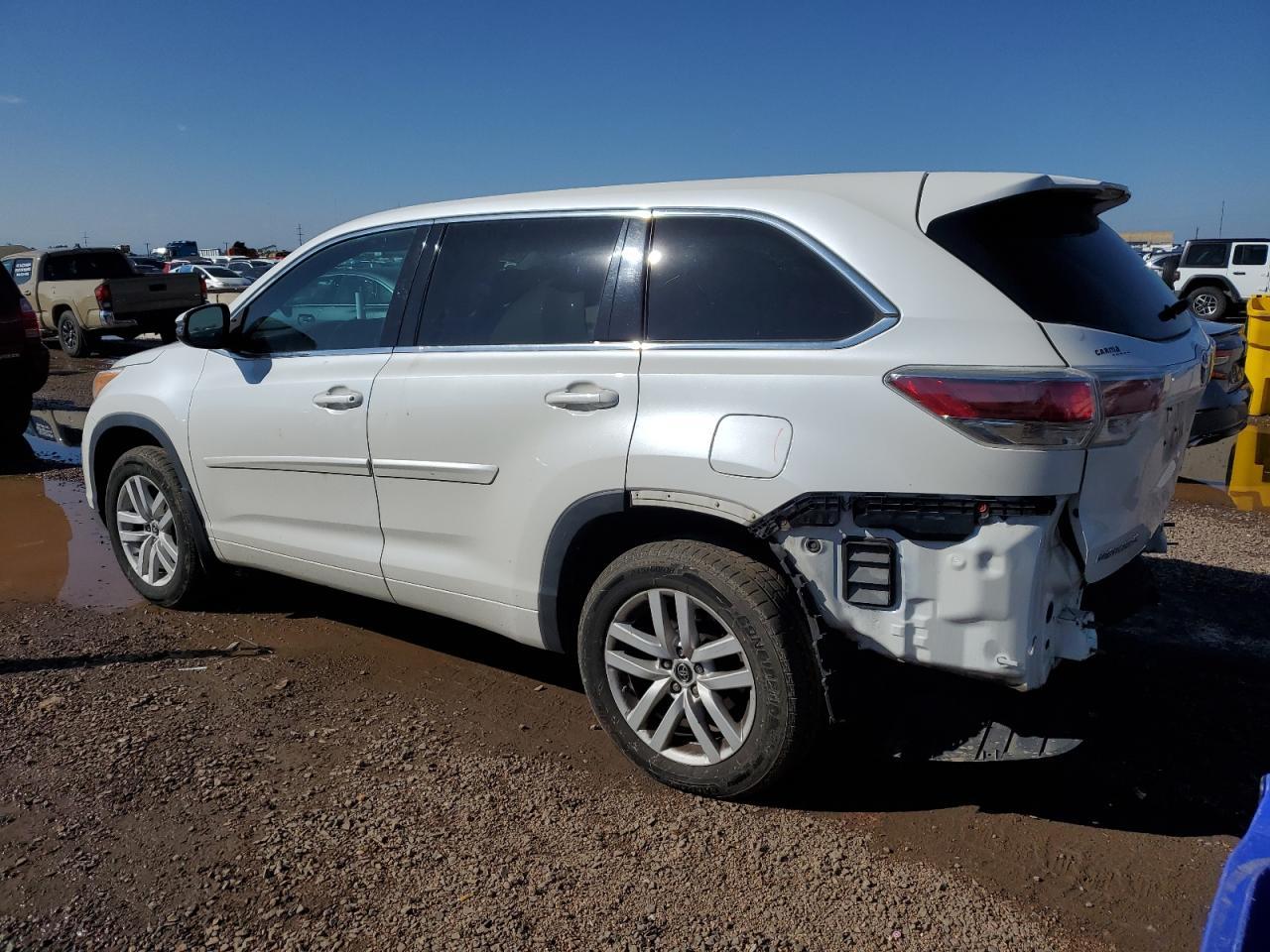 2016 Toyota Highlander Le - Image 2