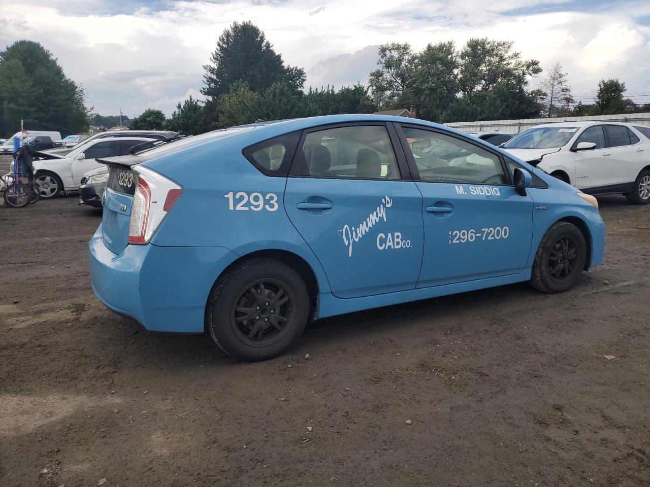 2013 Toyota Prius - Image 3