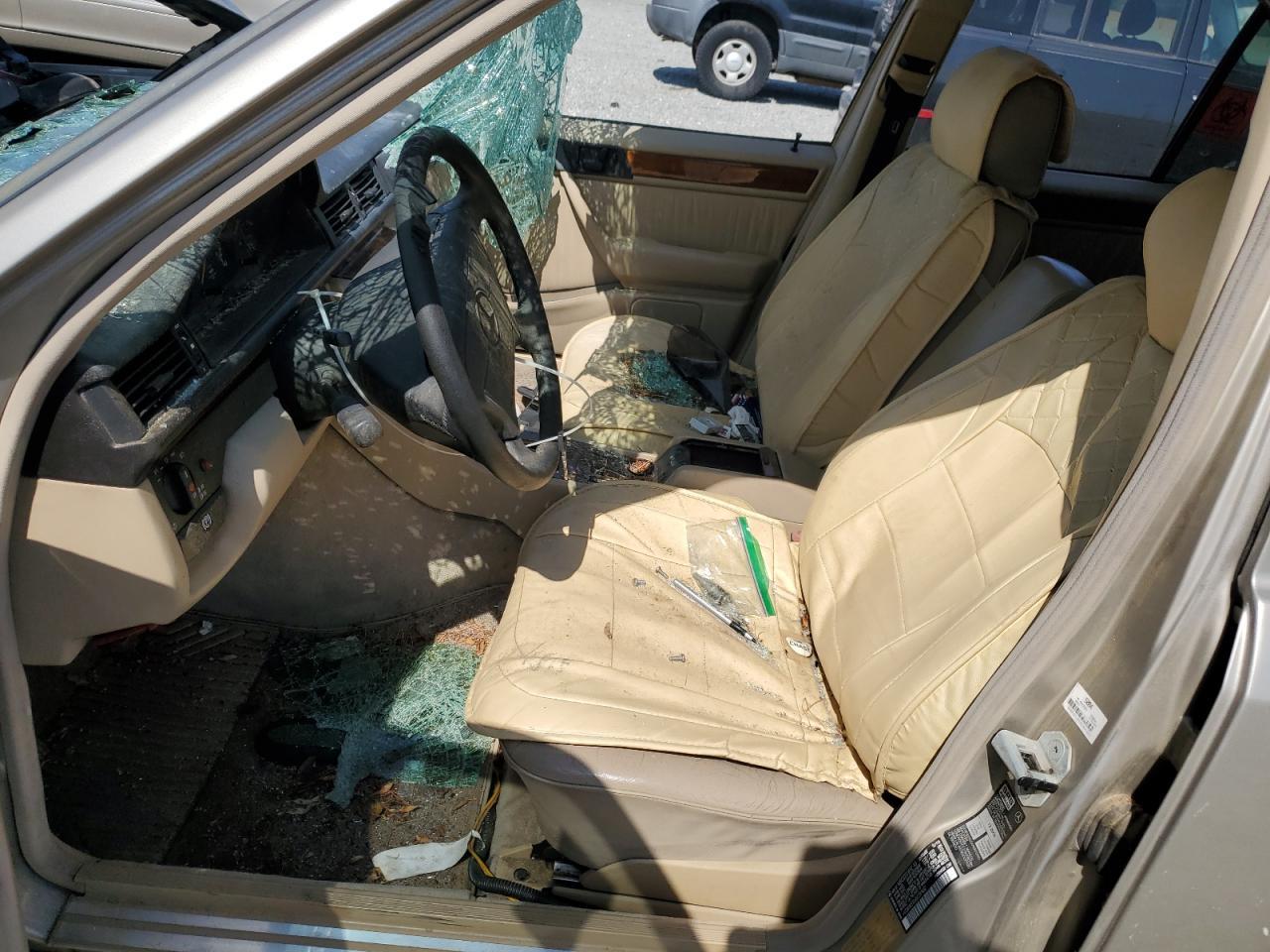 1995 Mercedes-Benz E 300D - Image 7