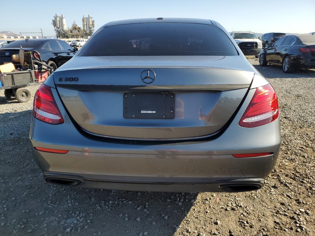 2017 Mercedes-Benz E 300 - Image 6