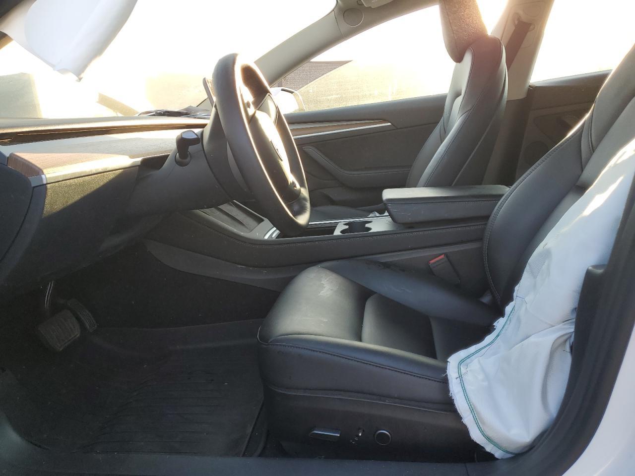 2022 Tesla Model 3 - Image 7