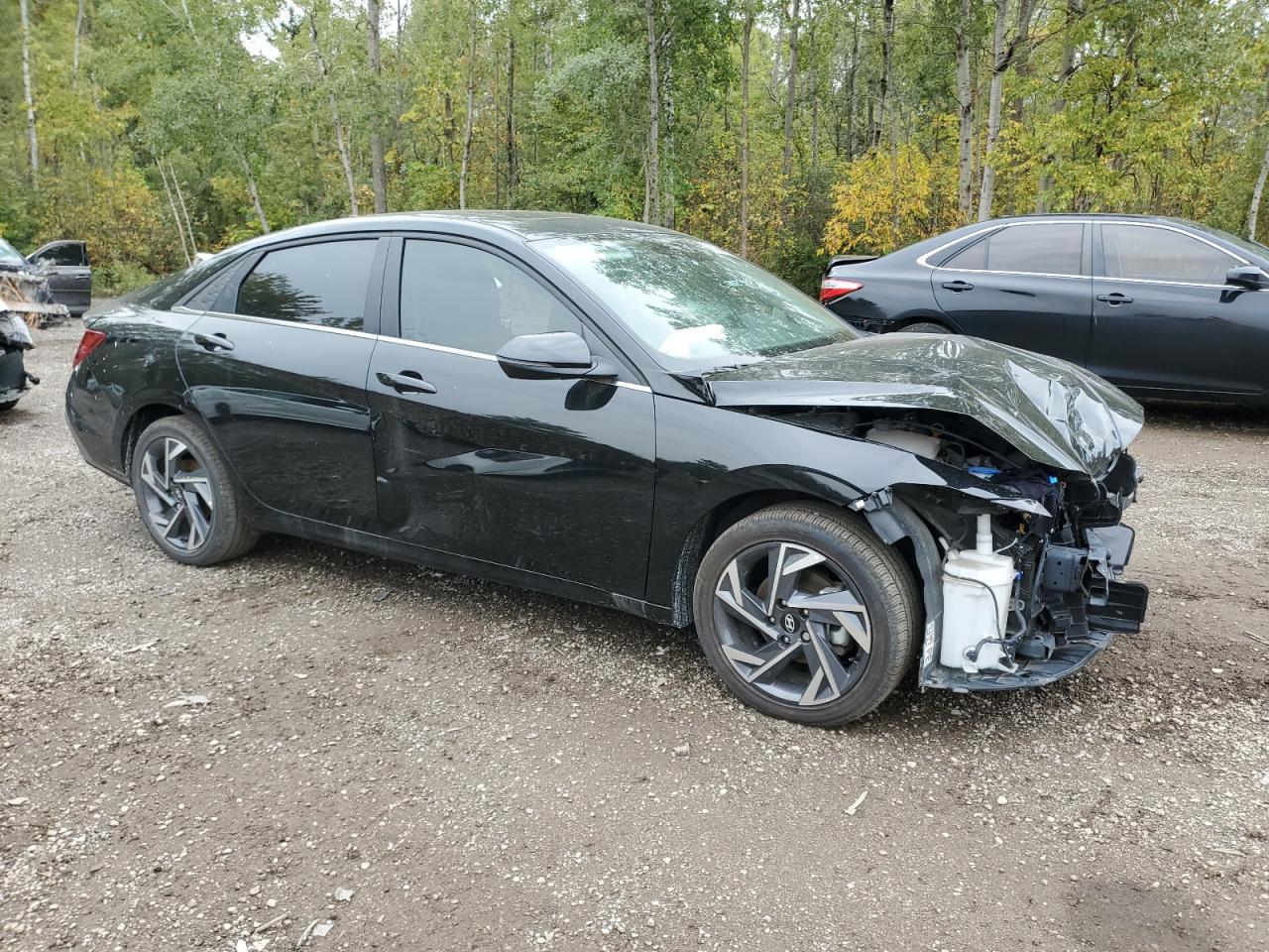 2025 Hyundai Elantra Limited - Image 4