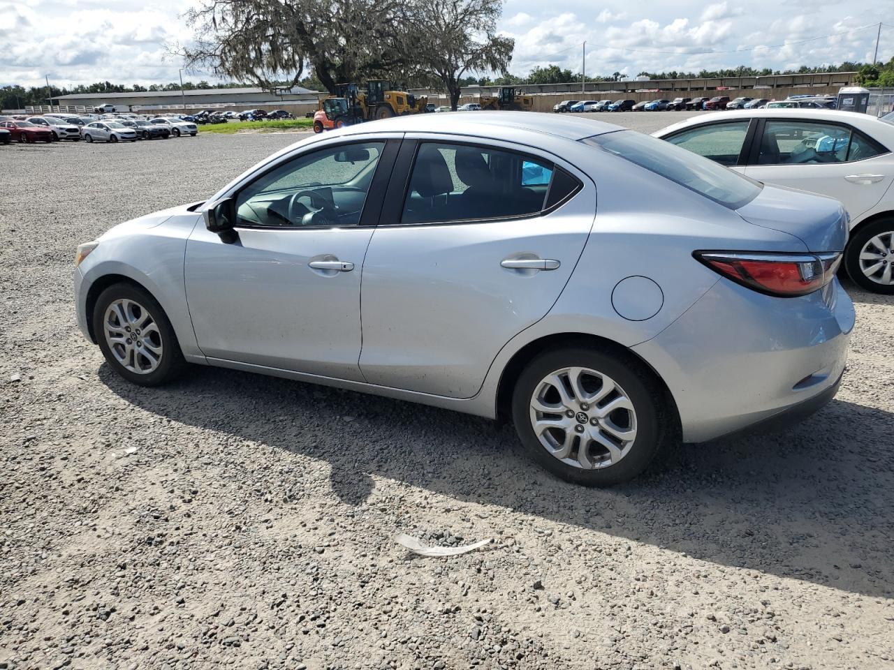 2018 Toyota Yaris Ia - Фото 2