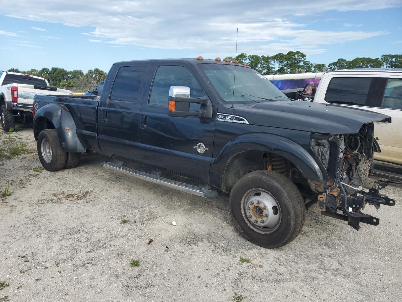 2011 Ford F350 Super Duty - Фото 4