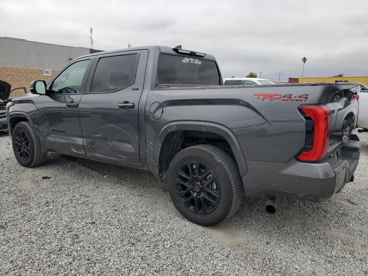 2024 Toyota Tundra Crewmax Sr - Фото 2