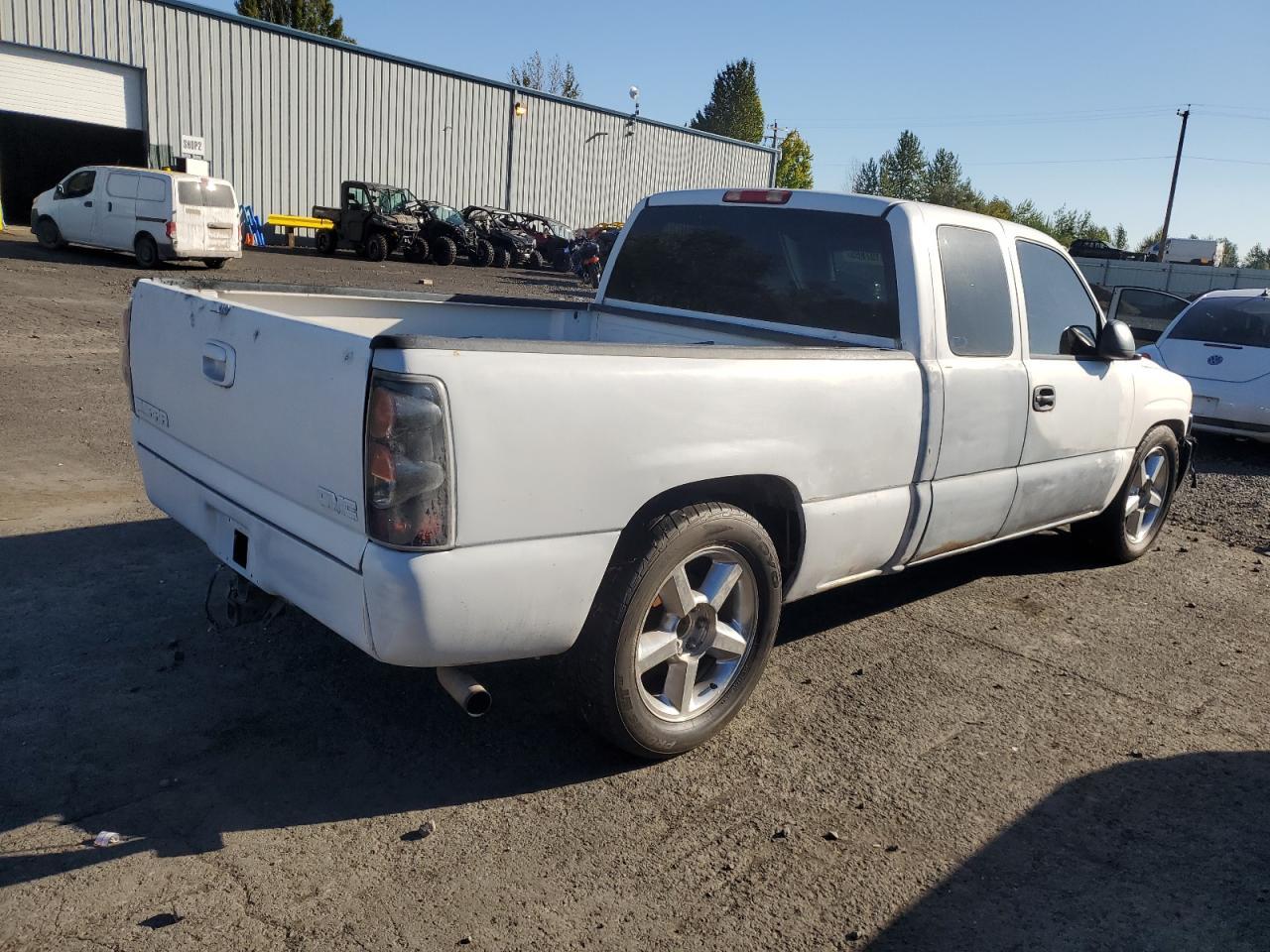 2005 GMC New Sierra C1500 - Фото 3