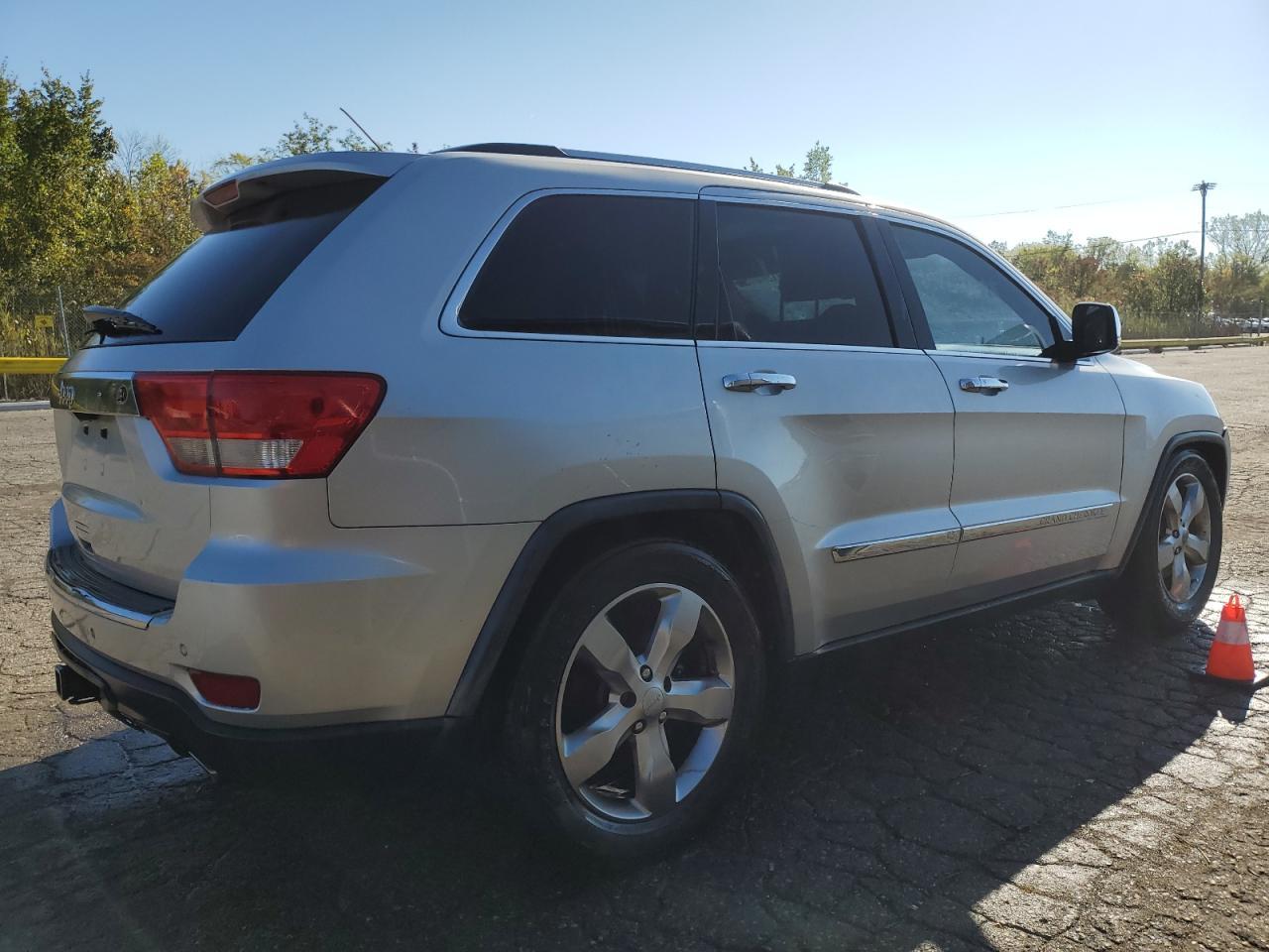 2013 Jeep Grand Cherokee Overland - Фото 3