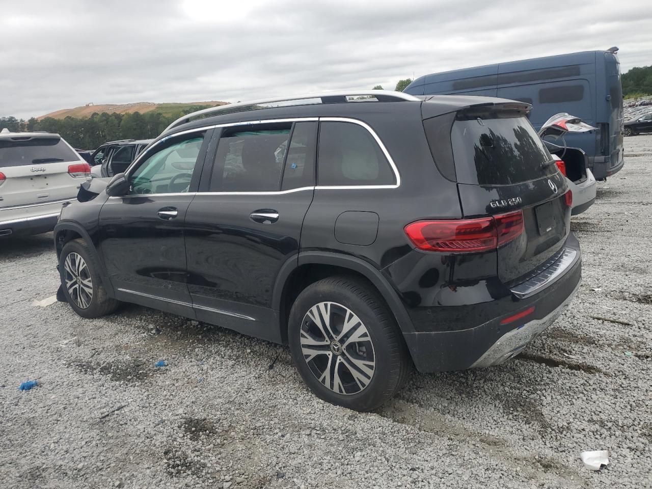 2024 Mercedes-Benz Glb 250 - Image 2