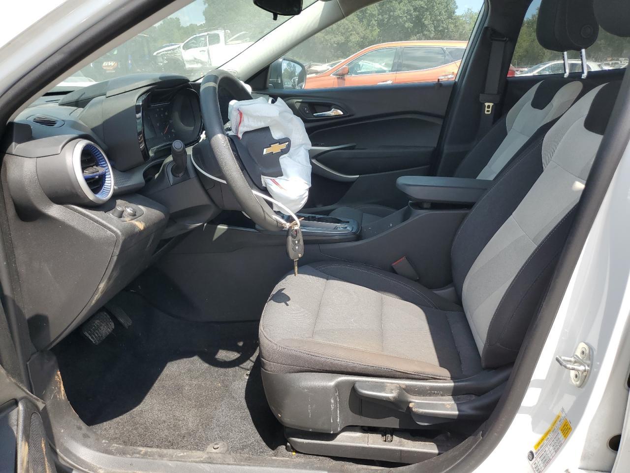 2024 Chevrolet Trax Ls - Image 7