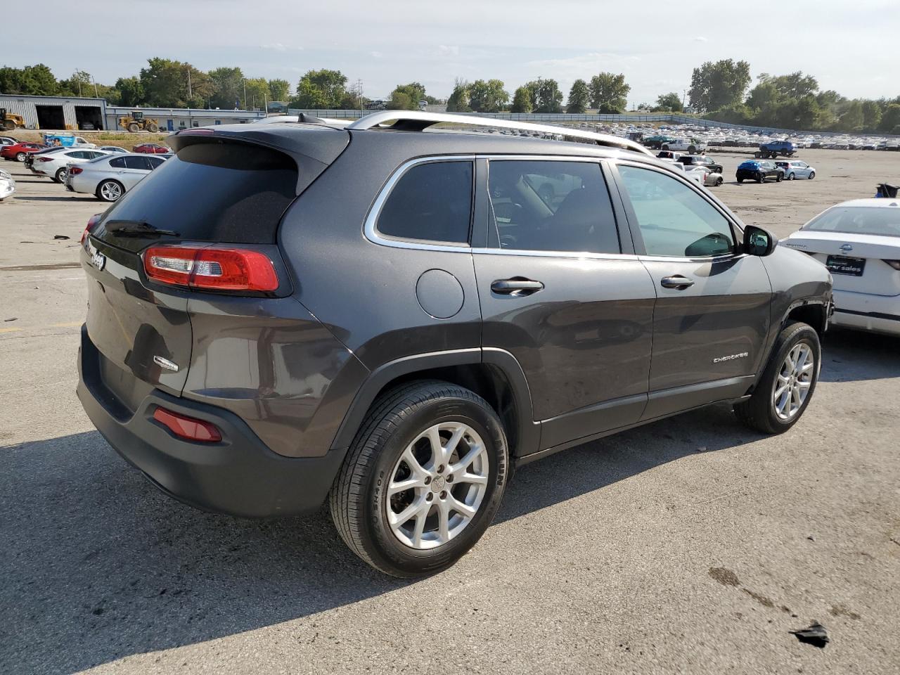 2017 Jeep Cherokee Latitude - Фото 3