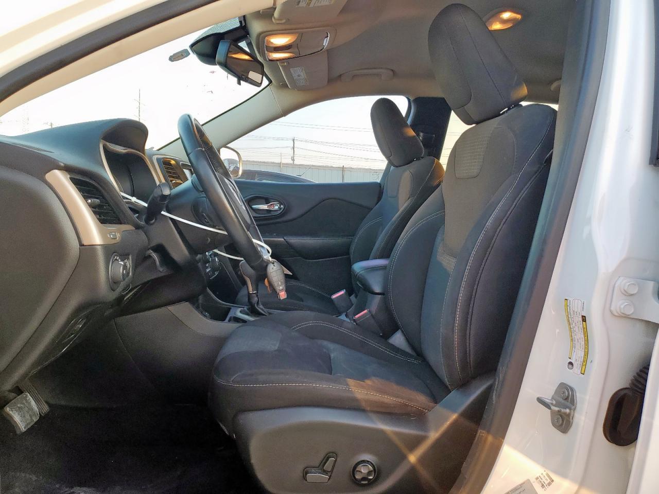2017 Jeep Cherokee Latitude - Фото 7