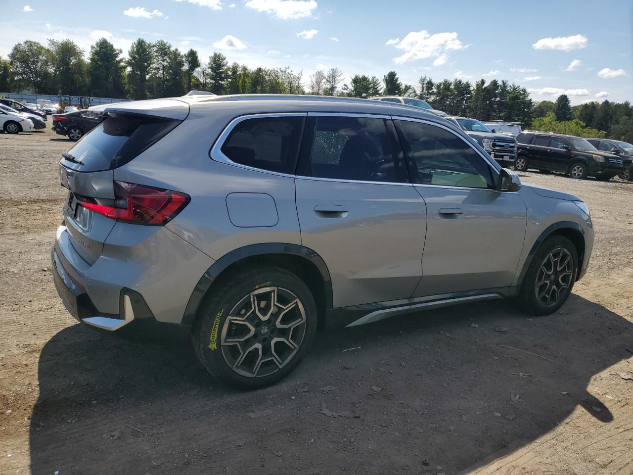 2025 BMW X1 xDrive28I - Image 3