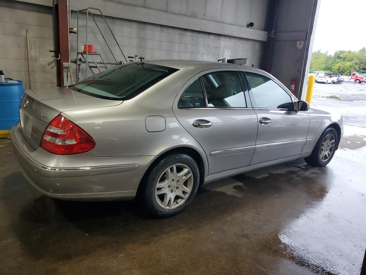2004 Mercedes-Benz E 320 4Matic - Image 3