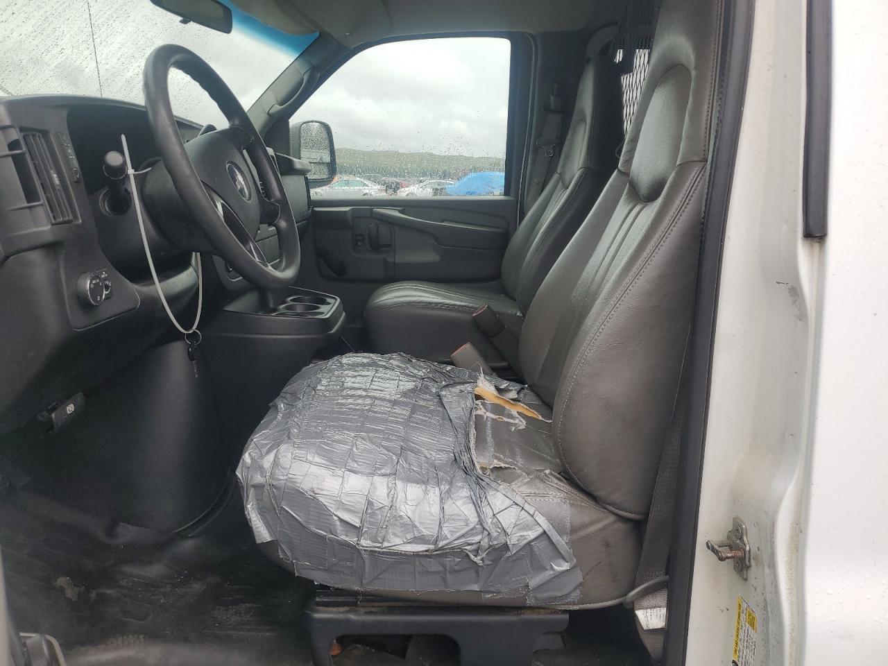 2008 Chevrolet Express G2500 - Image 7
