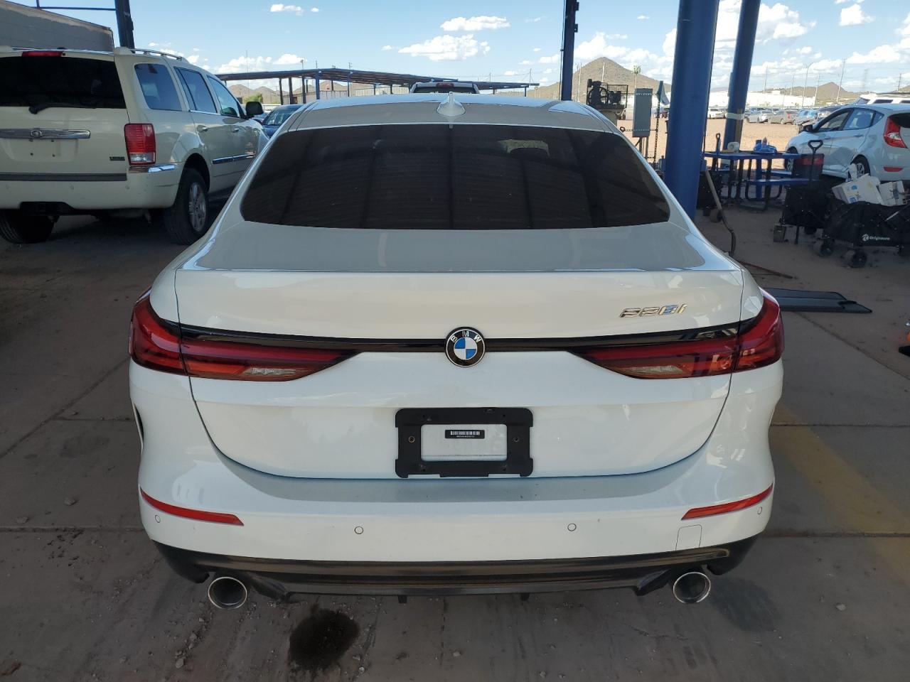 2021 BMW 228I - Фото 6