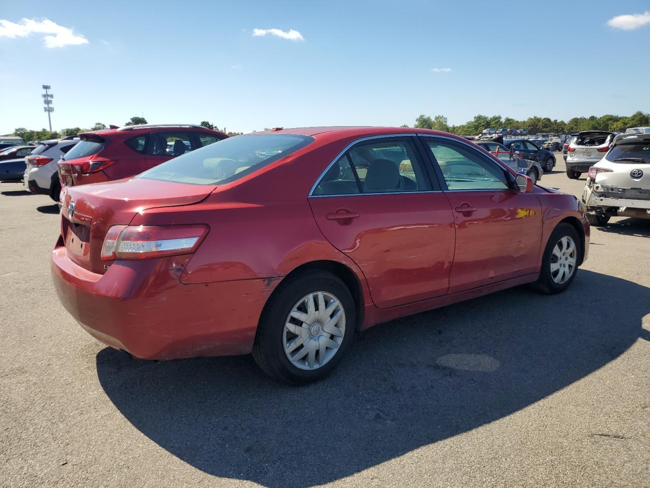 2010 Toyota Camry Base - Фото 3