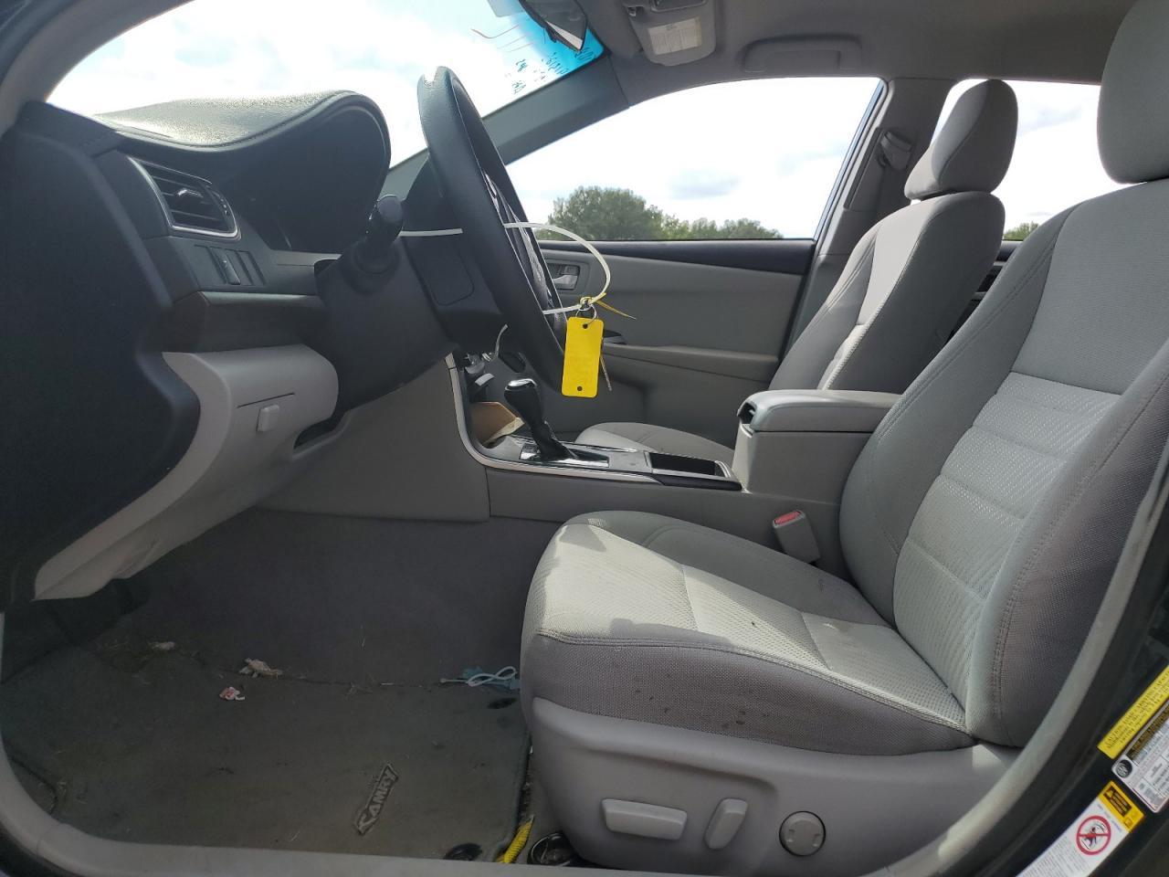 2017 Toyota Camry Le - Image 7