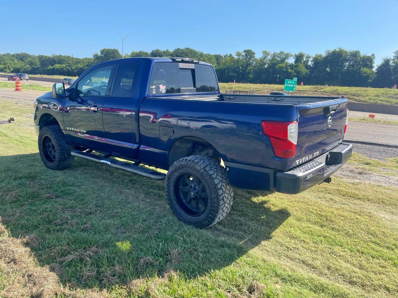 2017 Nissan Titan Xd Sv - Фото 3