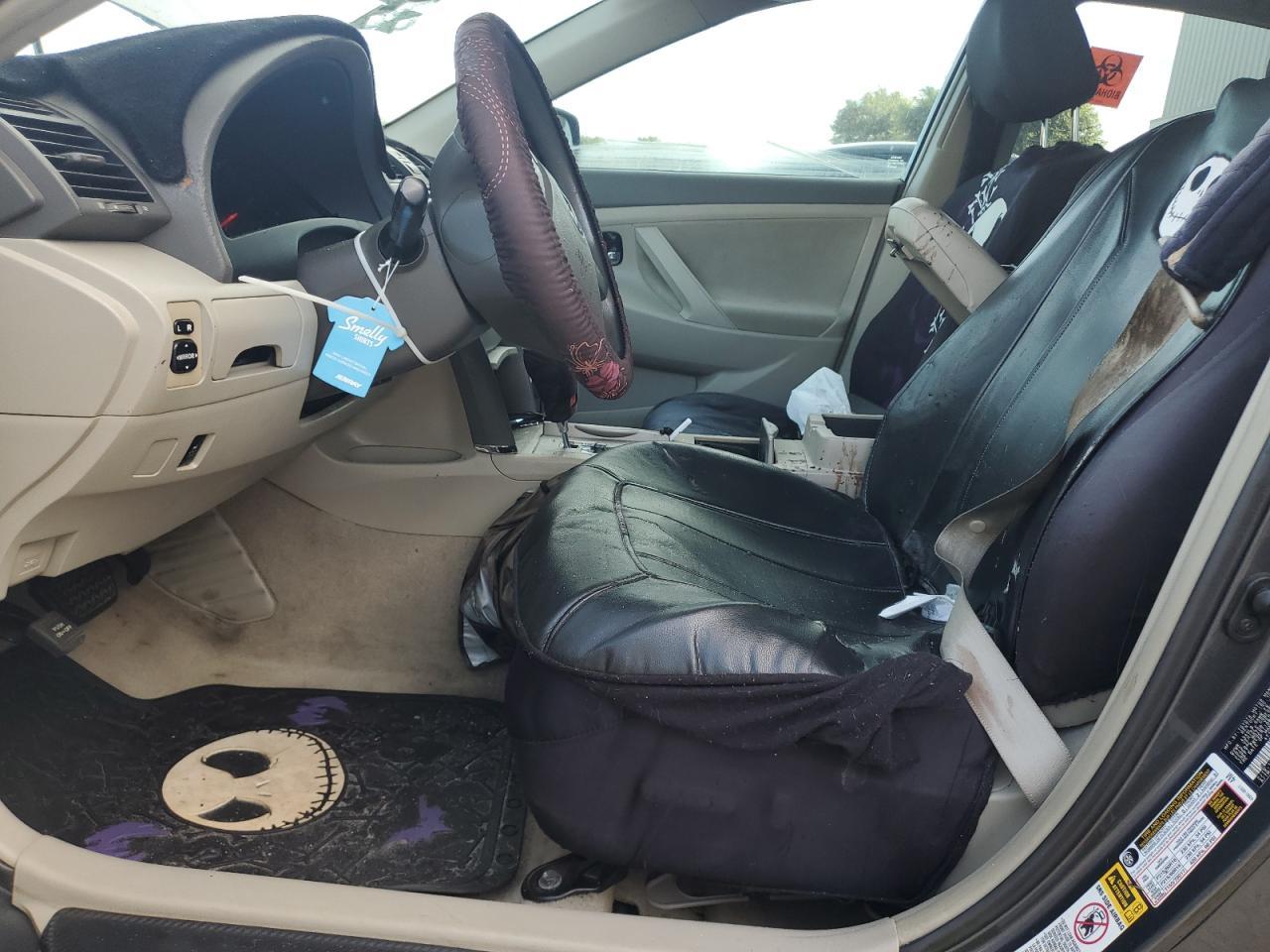 2010 Toyota Camry Le - Фото 7