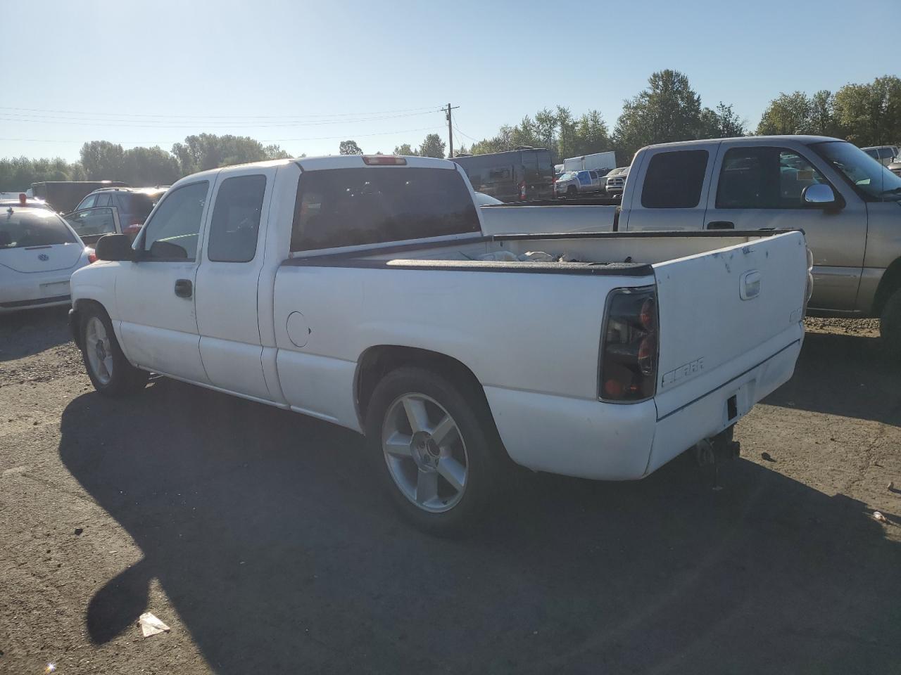 2005 GMC New Sierra C1500 - Фото 2