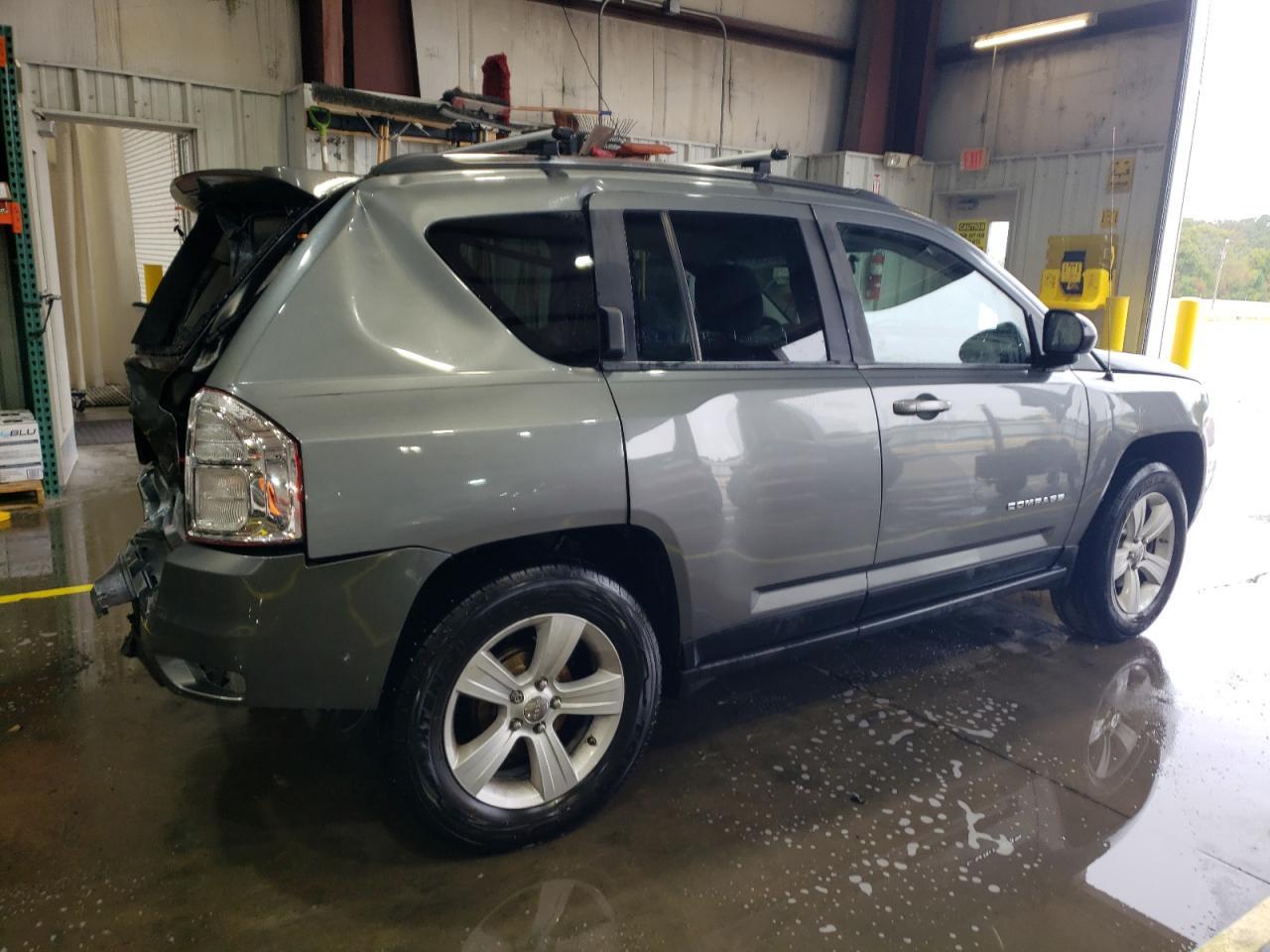 2012 Jeep Compass Latitude - Фото 3