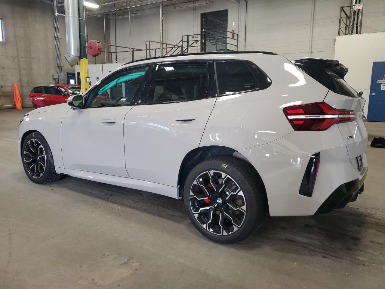 2025 BMW X3 30 xDrive - Фото 2