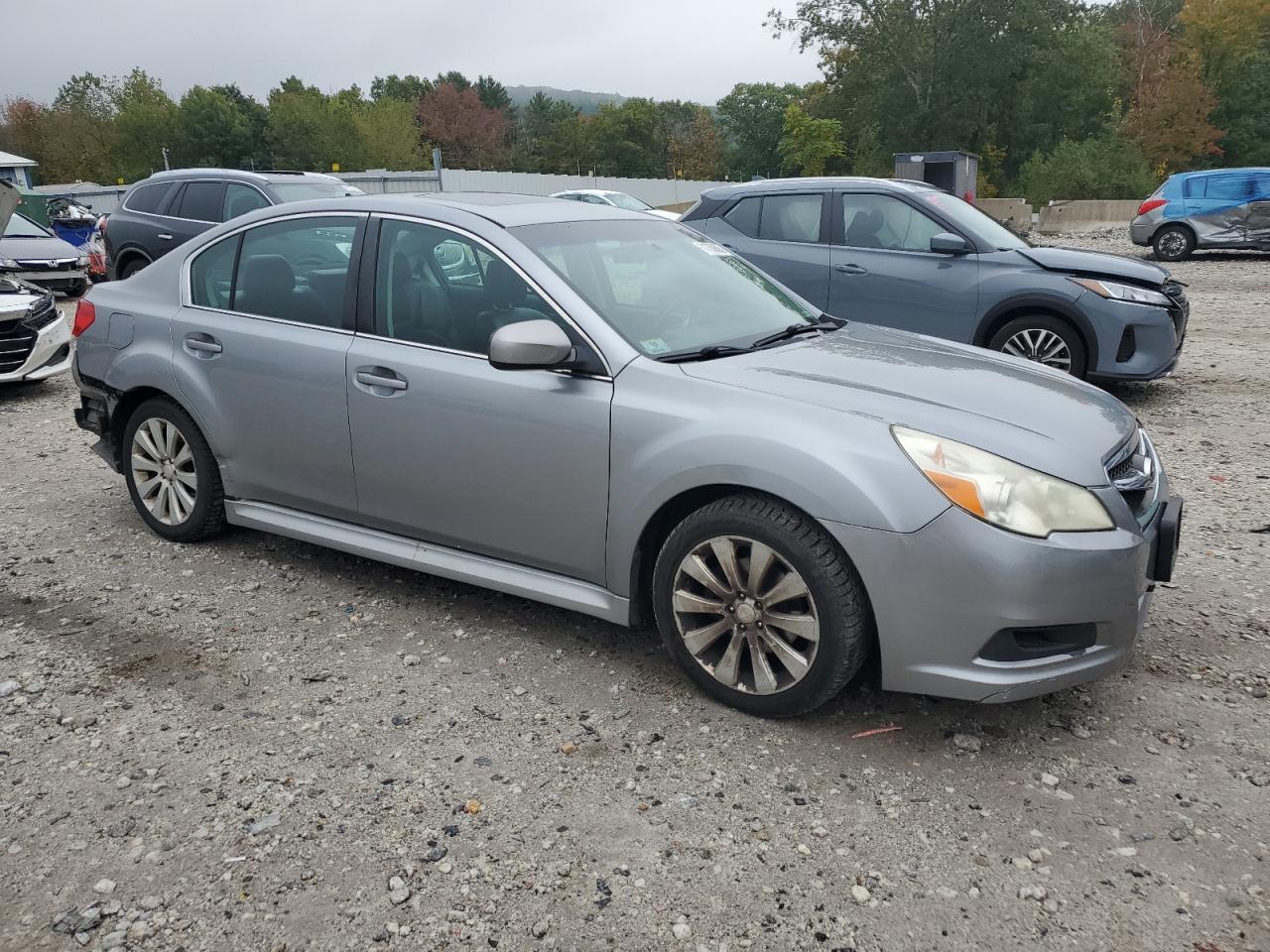 2011 Subaru Legacy 2.5I Limited - Image 4