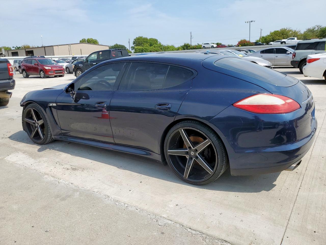 2013 Porsche Panamera 2 - Image 2