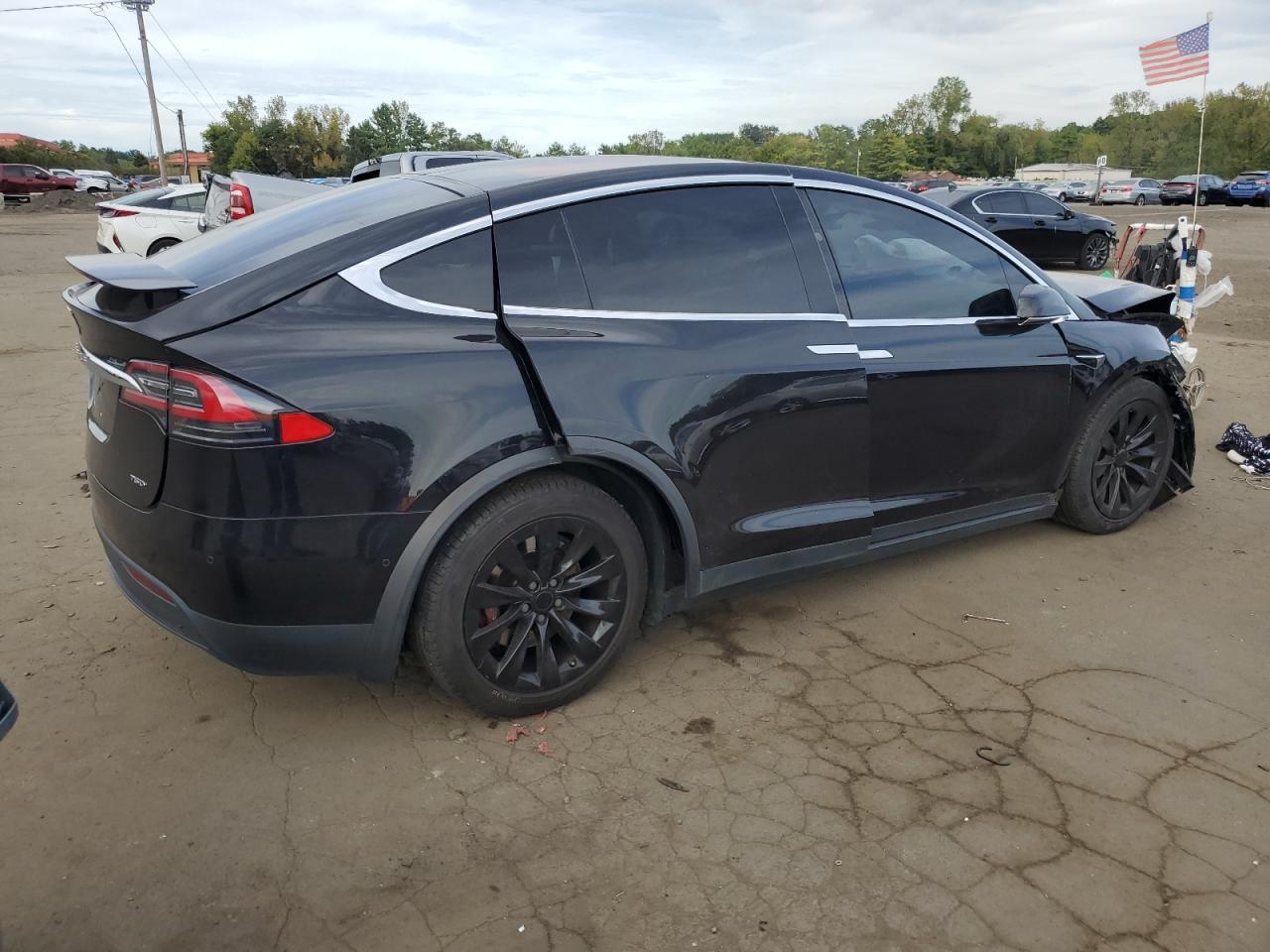 2016 Tesla Model X - Фото 3