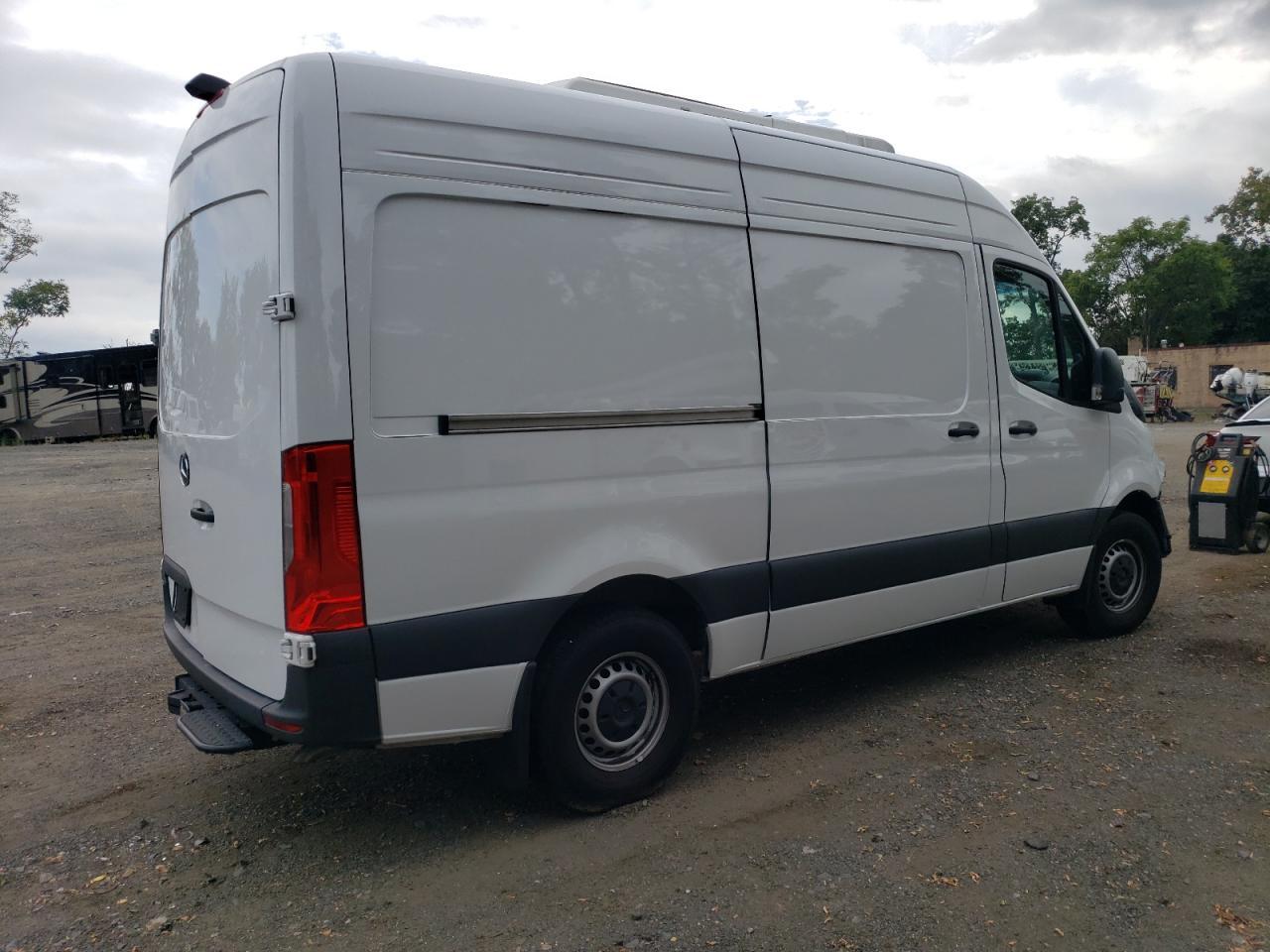 2024 Mercedes-Benz Sprinter 2500 - Фото 3