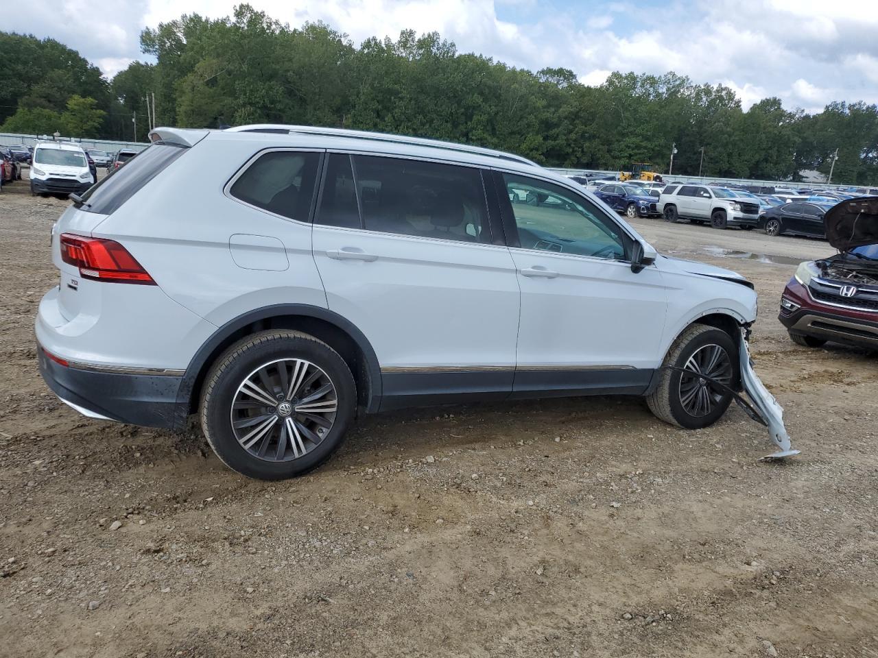 2018 Volkswagen Tiguan Se - Фото 3