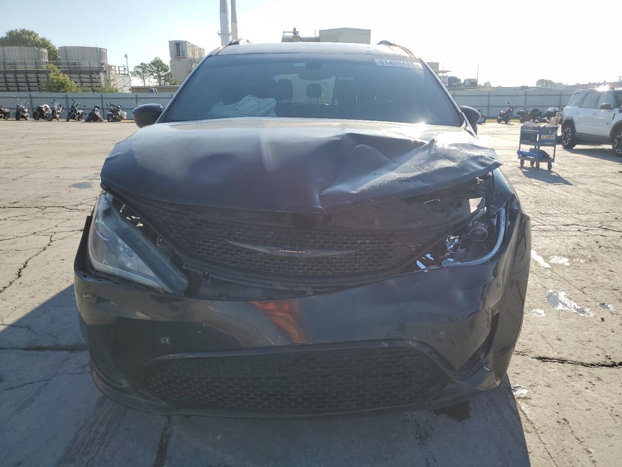 2019 Chrysler Pacifica Touring L Plus - Image 5