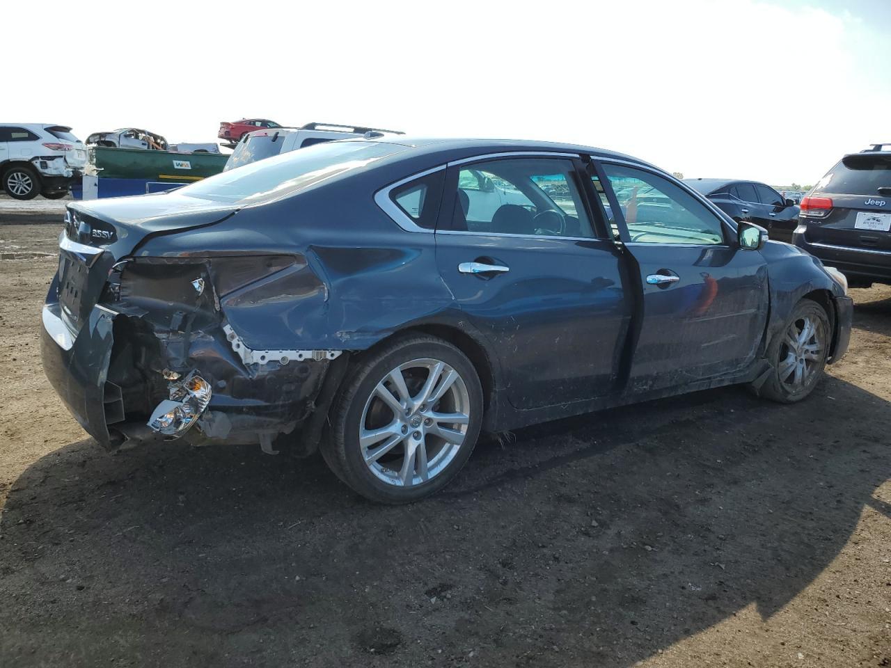2013 Nissan Altima 3.5S - Image 3