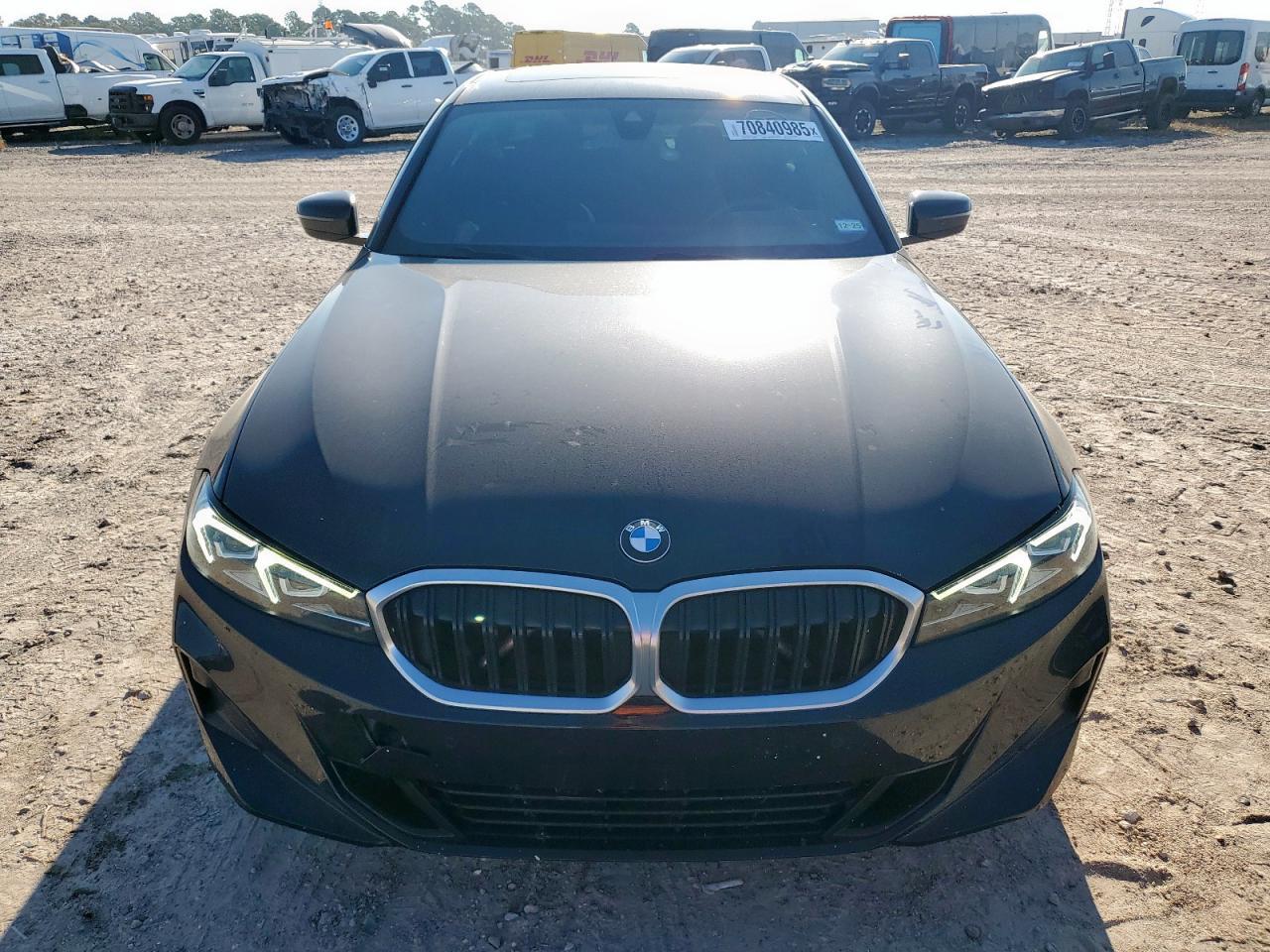 2023 BMW 330I - Фото 5