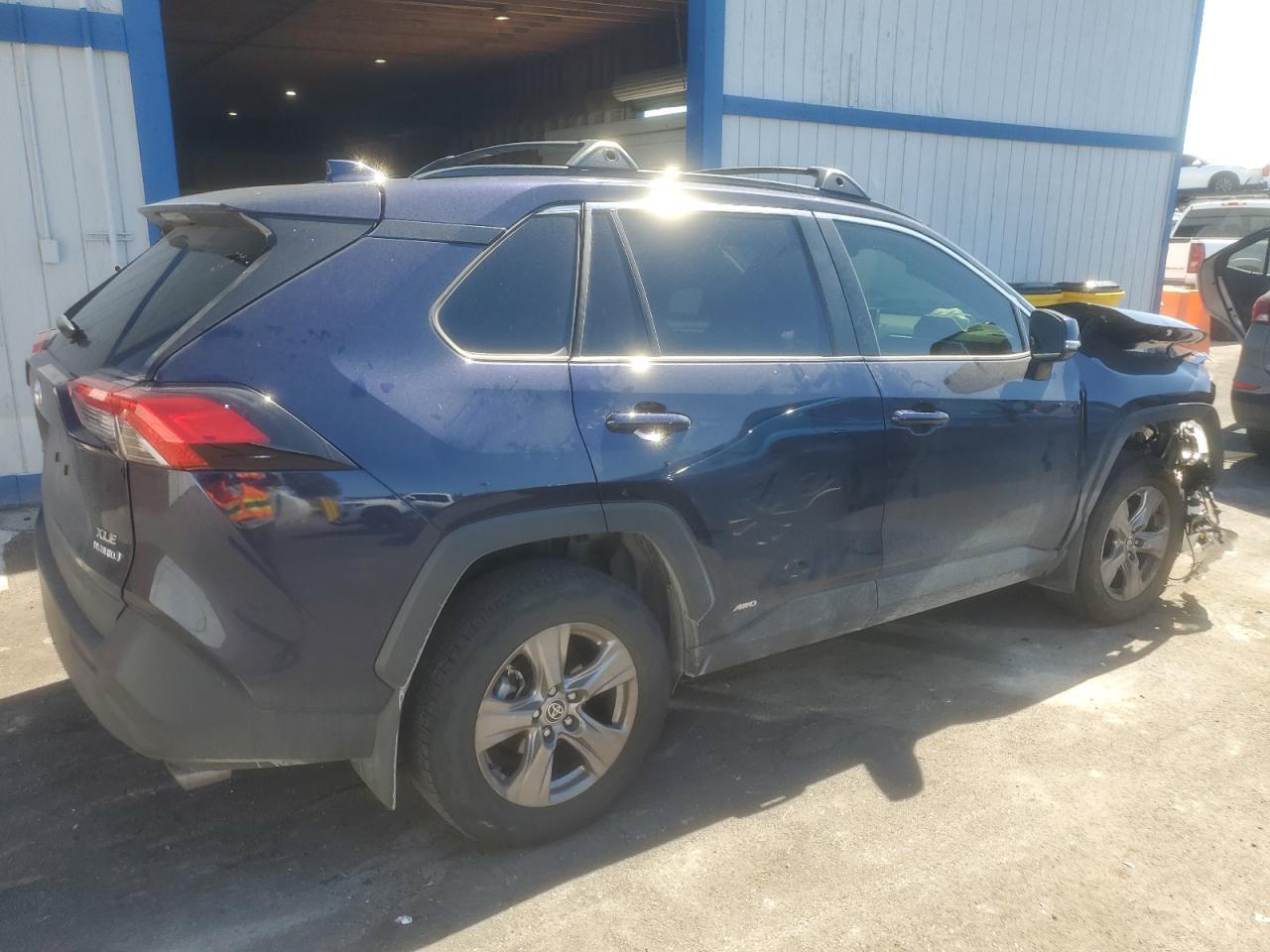 2024 Toyota Rav4 Xle - Фото 3