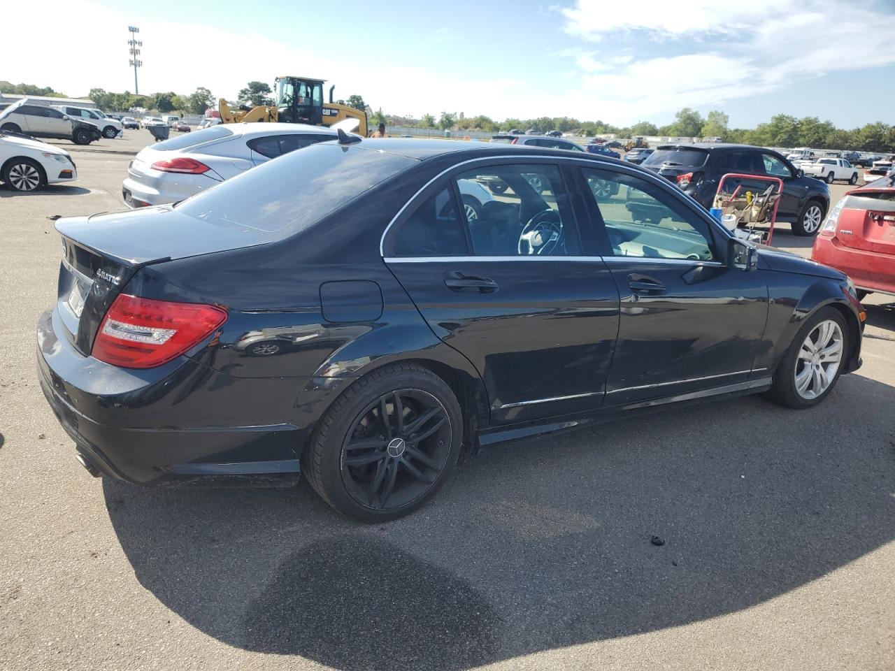 2013 Mercedes-Benz C 300 4Matic - Фото 3