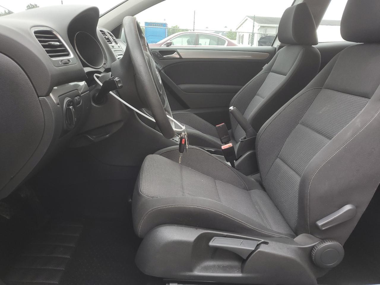 2011 Volkswagen Golf - Image 7