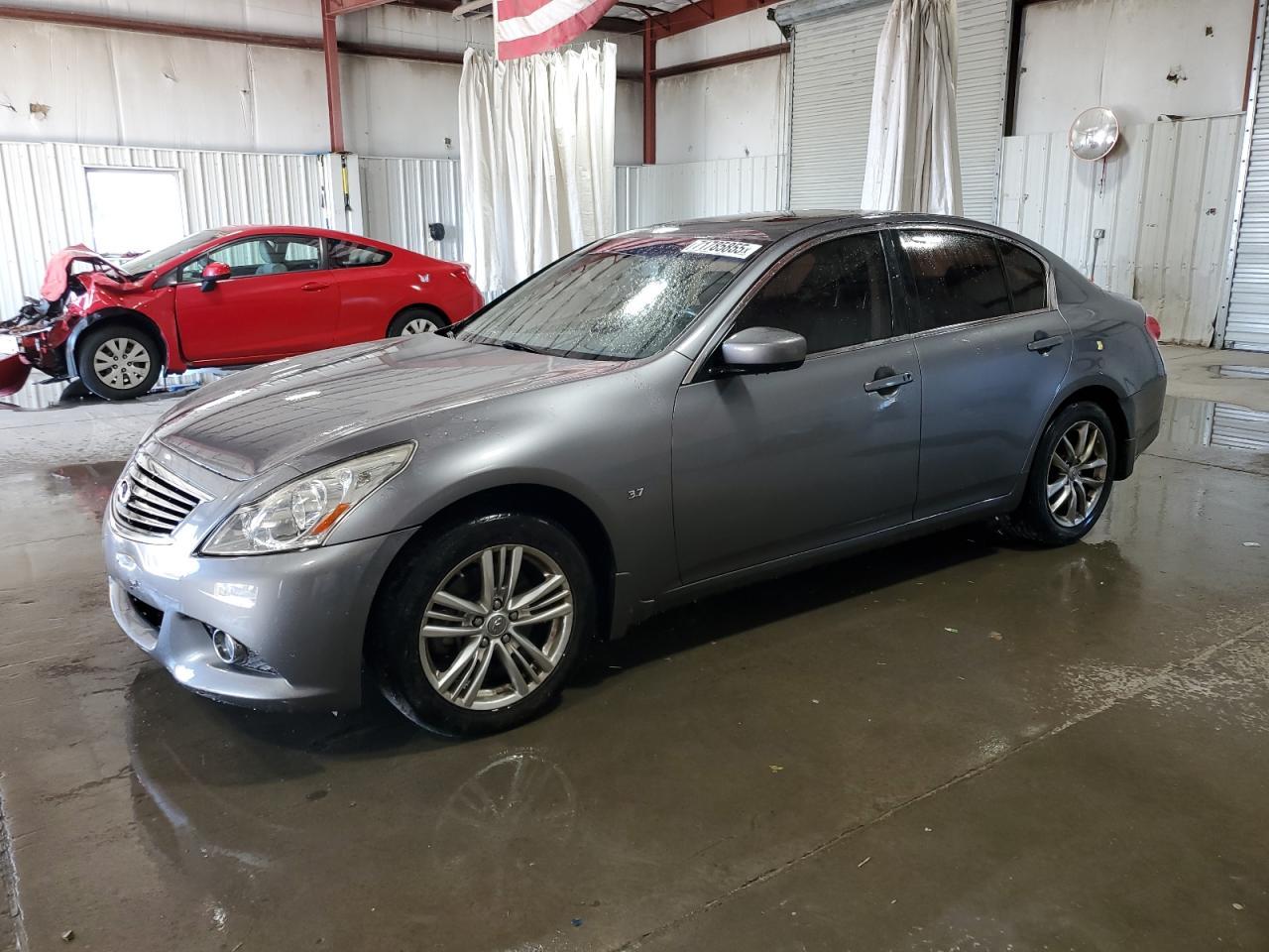 2015 Infiniti Q40