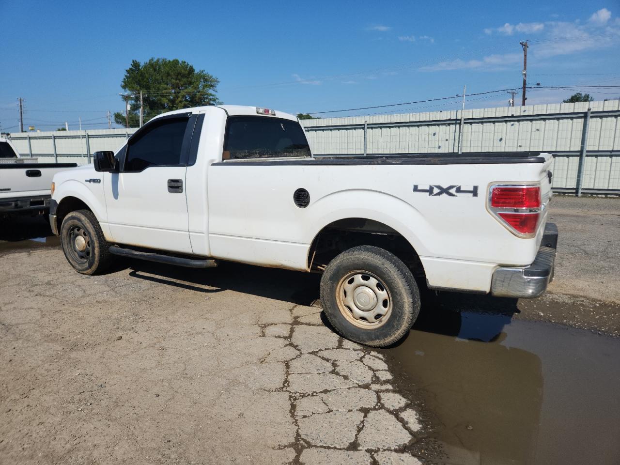 2012 Ford F150 - Фото 2