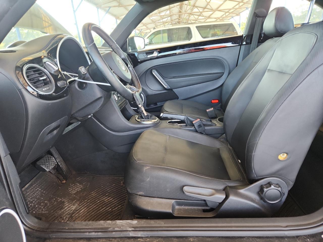 2012 Volkswagen Beetle - Фото 7