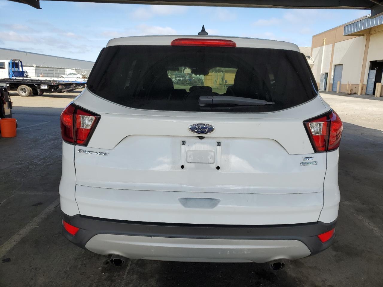 2019 Ford Escape Se - Фото 6